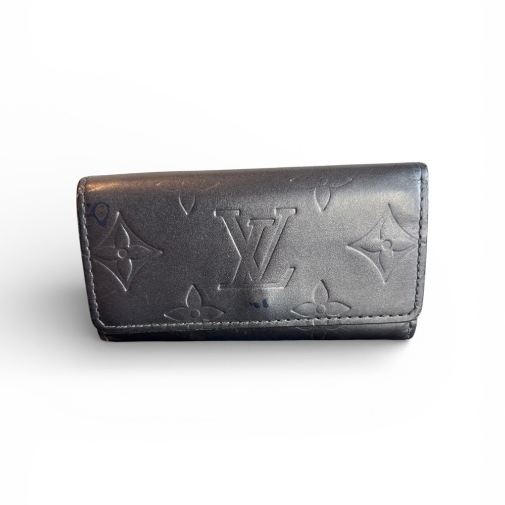 Authentic Louis Vuitton matte vernis key holder